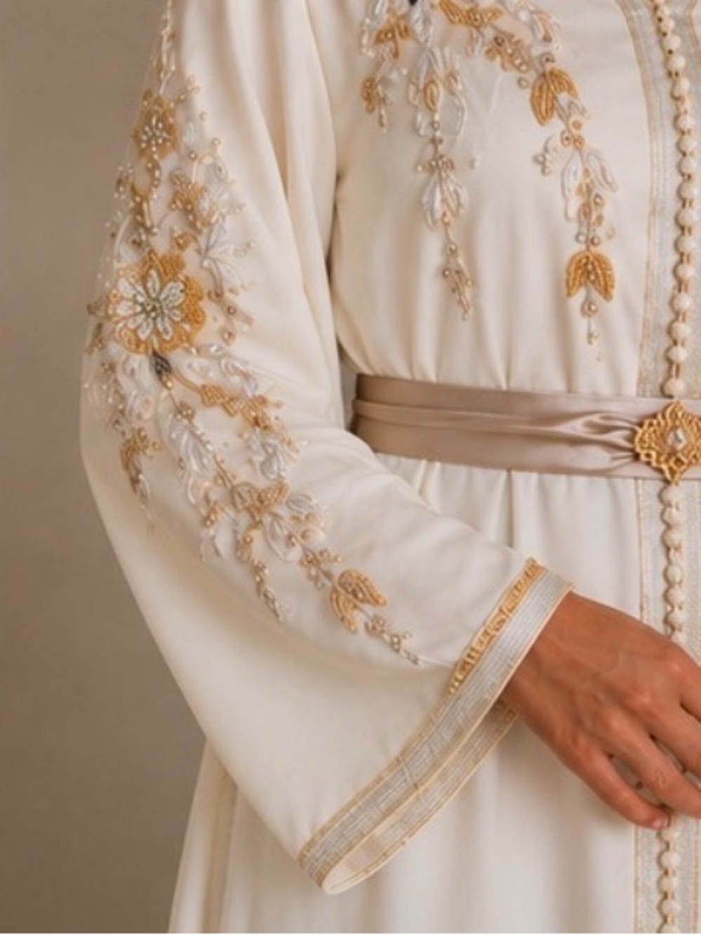 Style Ivory & Gold Embroidered Moroccan Kaftan Dress w/ Belt - Large - Picture 6 of 7